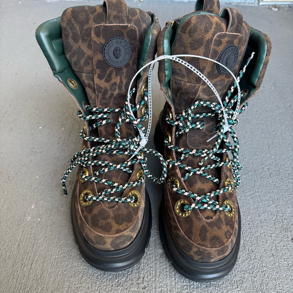 Kurt Geiger Kensington Leopard Print Suede Hiker Booties Sz 38 (US 7.5) NWOB - Picture 3 of 13